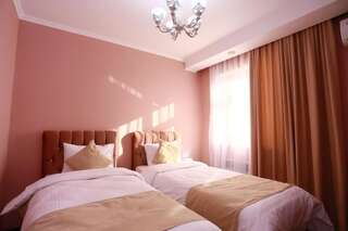 Отель Hotel BasTau Zhangaözen Двухместный номер с 2 отдельными кроватями-10